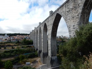 リスボンにある歴史的な水道橋
